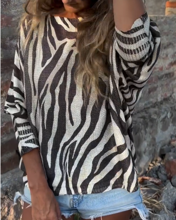 Women's Round Neck Zebra Pattern Knitted Casual Top