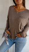 V-neck Long-sleeved T-shirt