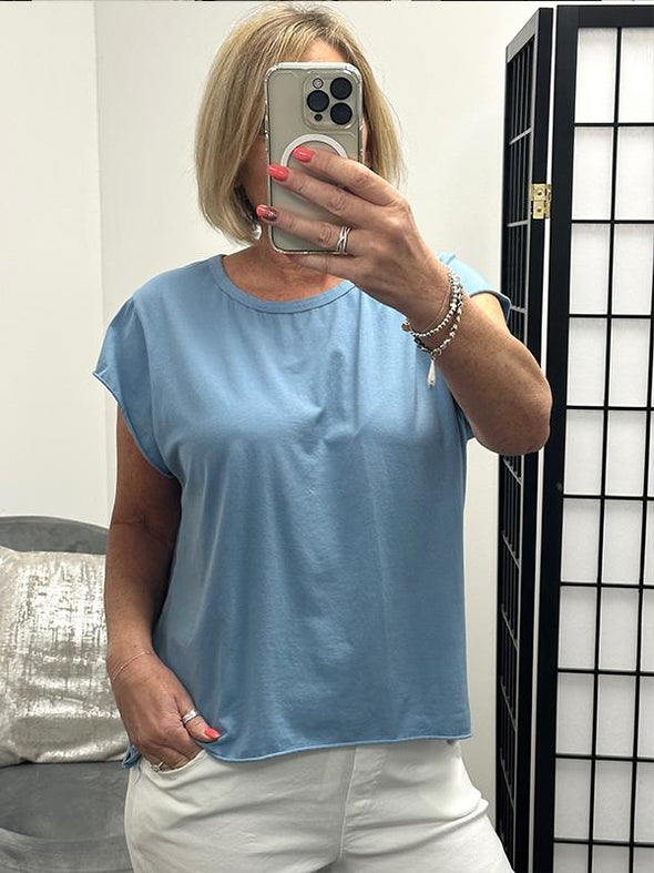 Women's Cropped Hem Short Sleeve Top