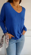 V-neck Long-sleeved T-shirt