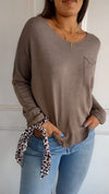 V-neck Long-sleeved T-shirt